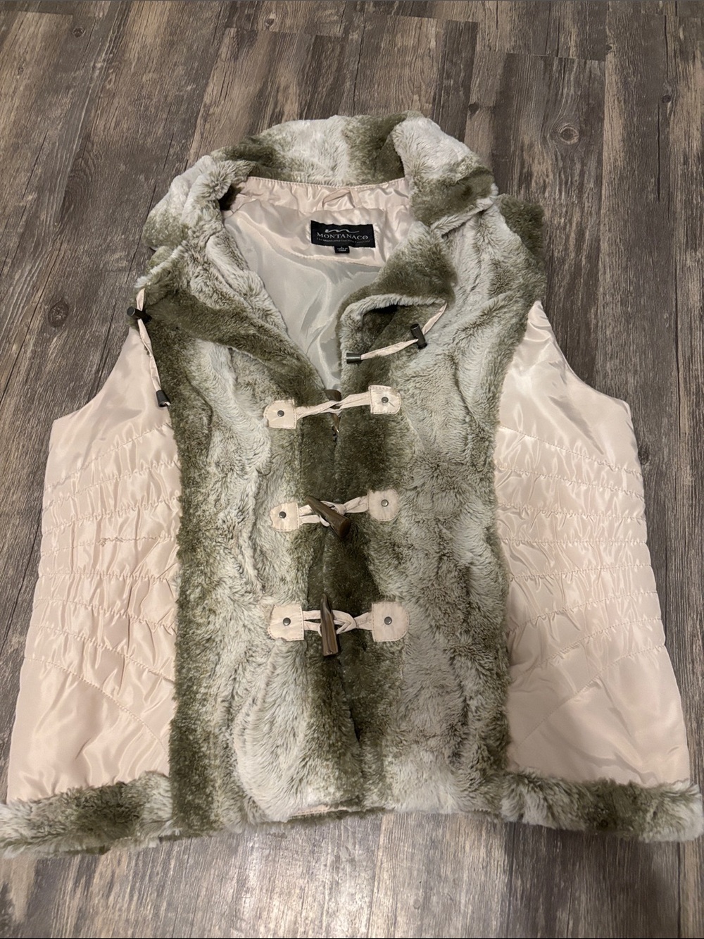 Montanaco Faux Fur Vest in Light Olive and Cream